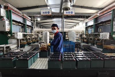 河南濮陽 助企紓困不停歇，747名首席服務(wù)員護(hù)航電池銷售企業(yè)復(fù)工復(fù)產(chǎn)